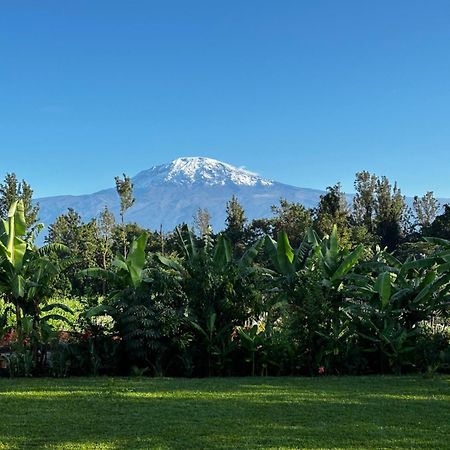 Shose Farmhouse Chalets & Campsite Moshi Exterior foto