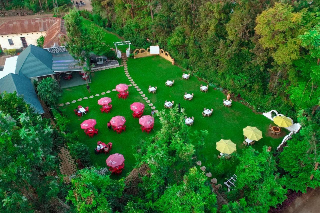 Shose Farmhouse Chalets & Campsite Moshi Exterior foto